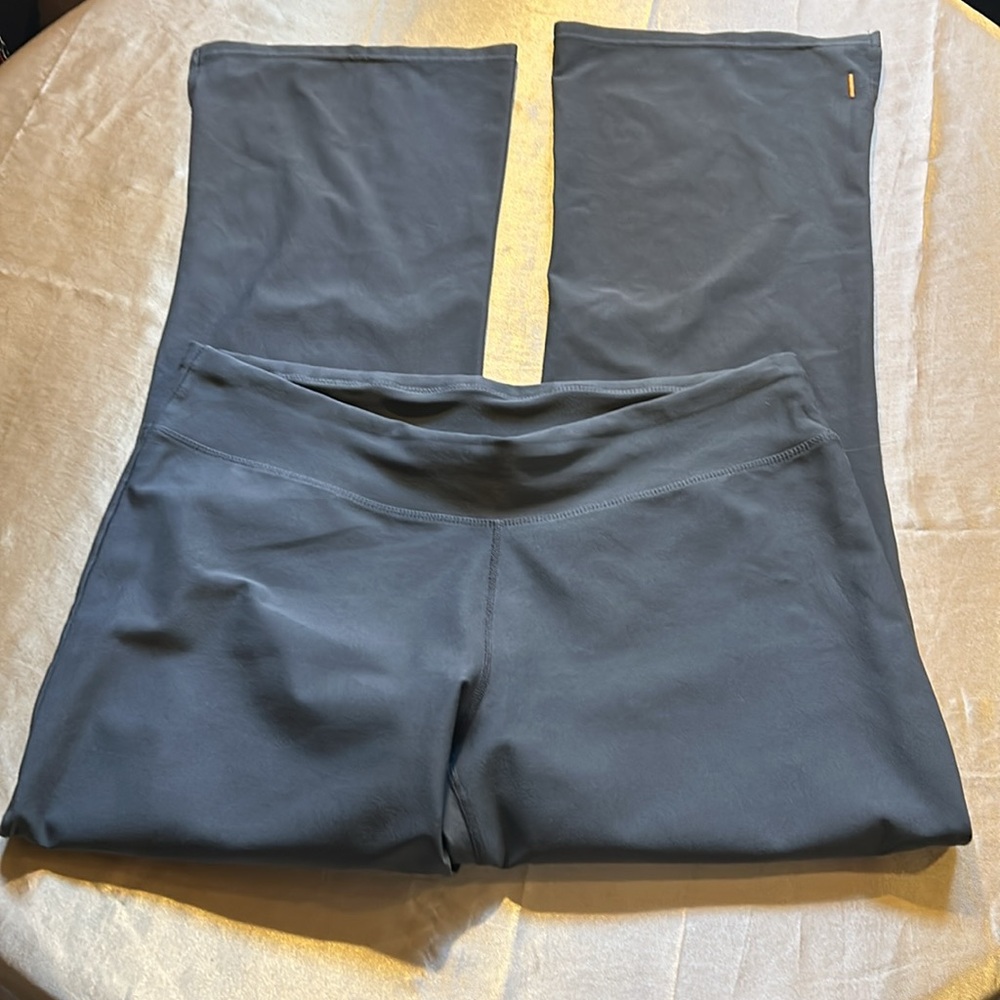 NWOT LUCY LEGGINGS M - Picture 4 of 5